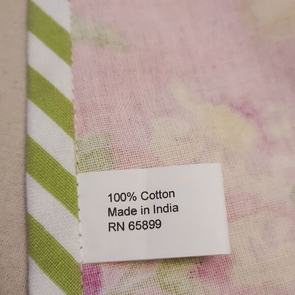 Halter apron with pockets pink & green cabbage rose PLUS FREE cookbook - Picture 4 of 4